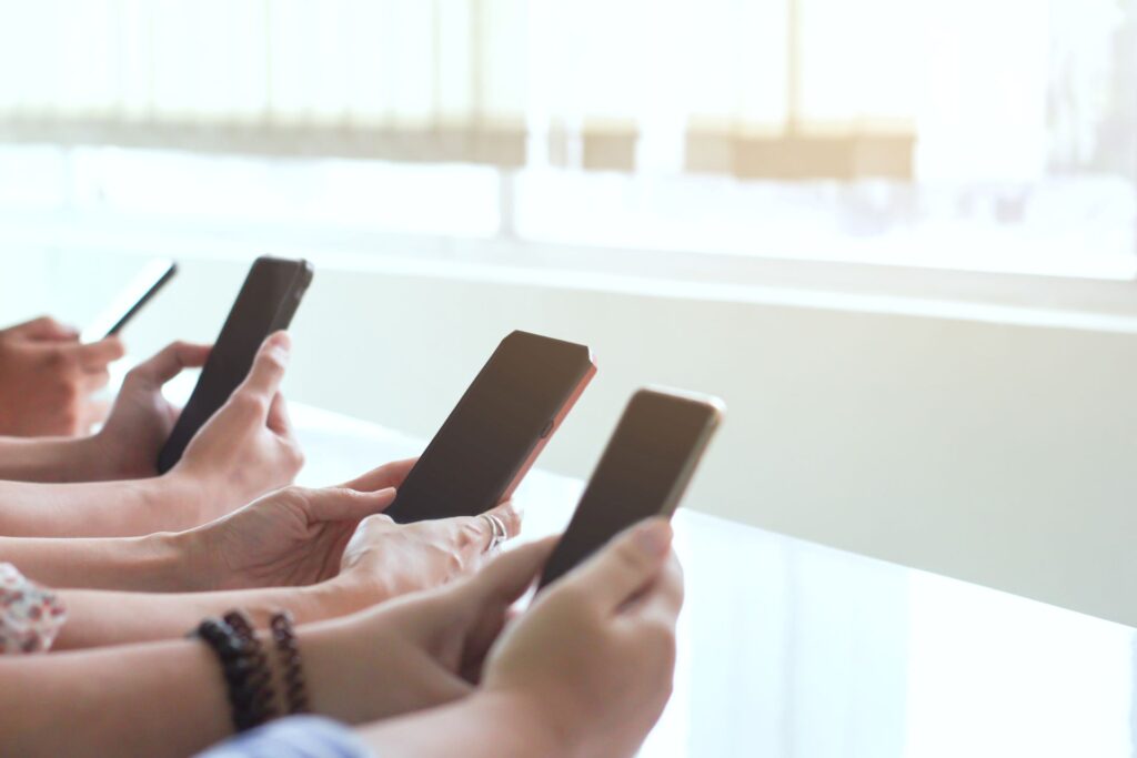 假投資群天天曬獲利 冒充警界高層博信任 男子差點匯出300萬